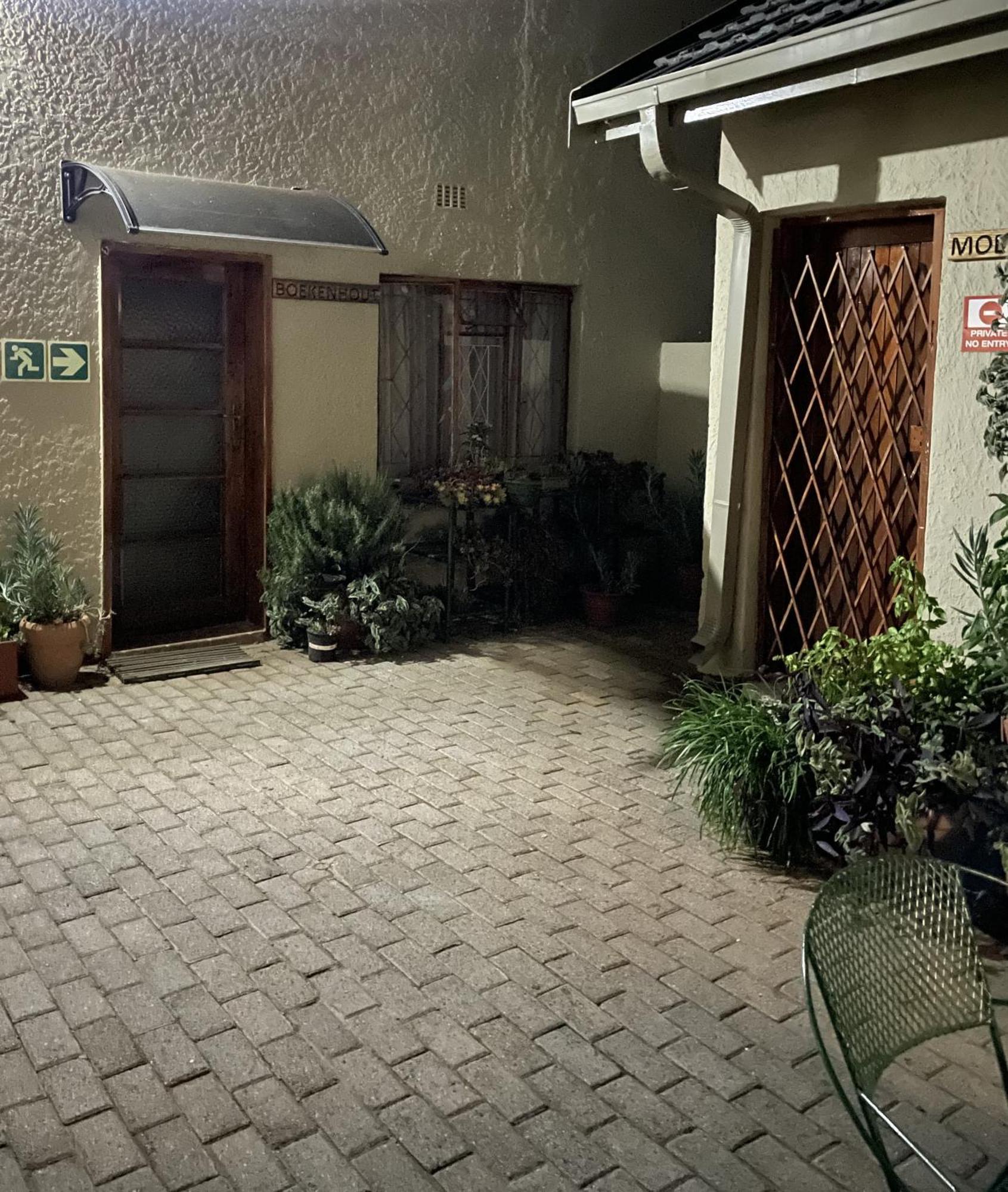 Celtis Lane Guest House Boksburg Eksteriør billede