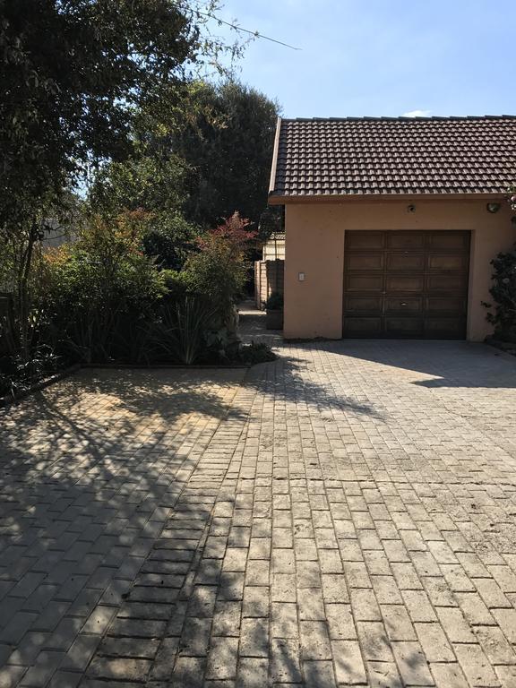 Celtis Lane Guest House Boksburg Eksteriør billede