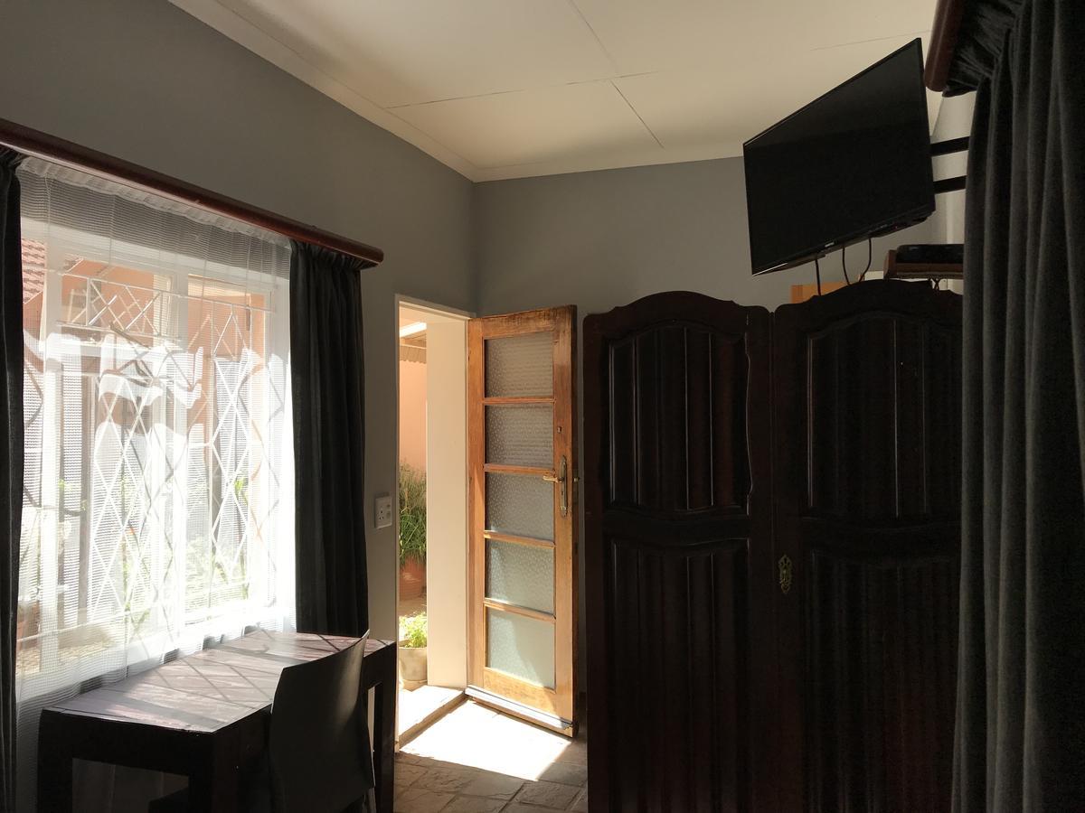 Celtis Lane Guest House Boksburg Eksteriør billede